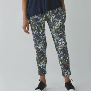 Lululemon Jet Crop *Luxtreme (Slim) Sz 8